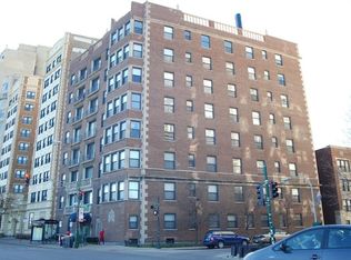 3330 N Lake Shore Dr, Chicago, IL 60657