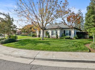 608 Dove Ct, Exeter, CA 93221
