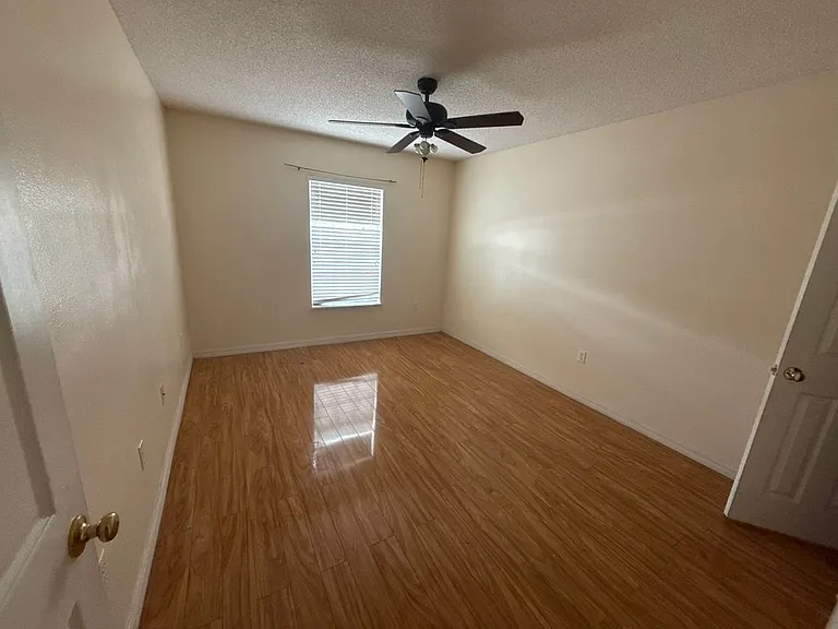 2065 Whispering Trails Blvd — Photo 2