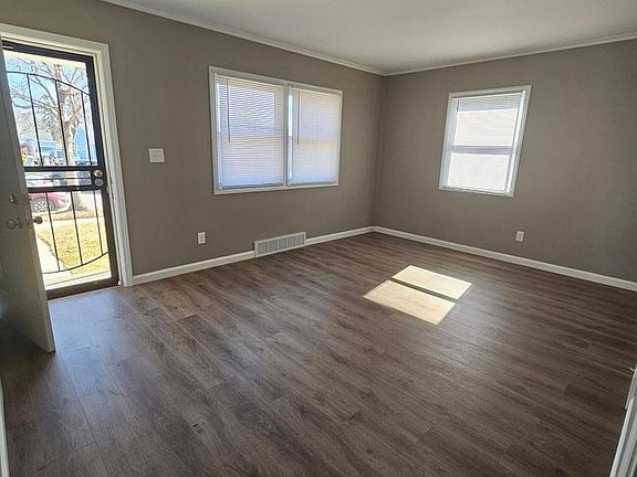 3rd image of 5075 N 50th STREET