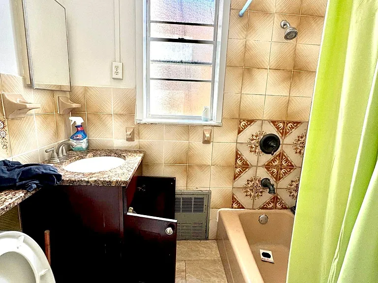 1654 81st St #3 — Photo 10