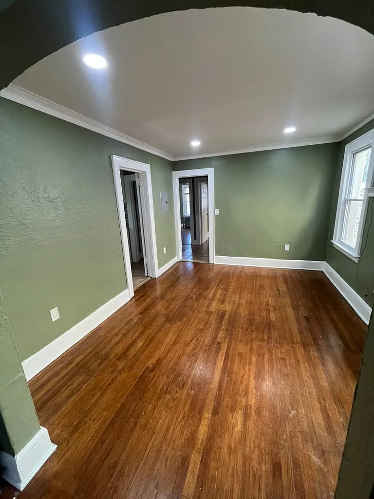 193 Hoffman Blvd — Photo 2