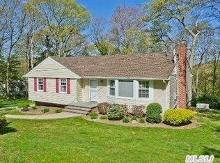 55 Hennessey Dr, Huntington, NY 11743