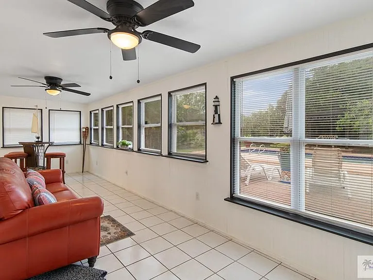 421 Mesquite Dr — Photo 19