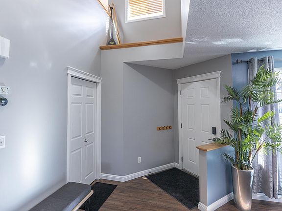 4th image of 28 Becker Cres