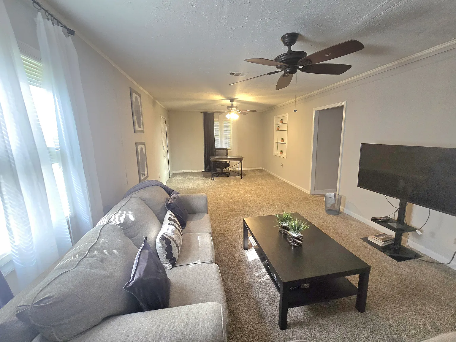 3 bed, 1232 sqft, $1,500 — Photo 1