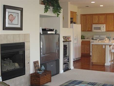 3rd image of 17 Rockrose Ct