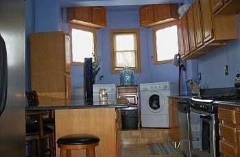 4th image of 82 Prescott St