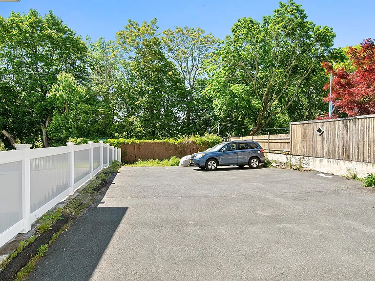 118 Maple Ave #1 — Photo 12