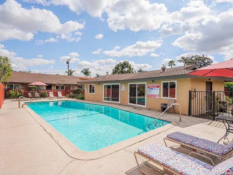Winston Villa Apartments — Photo 11