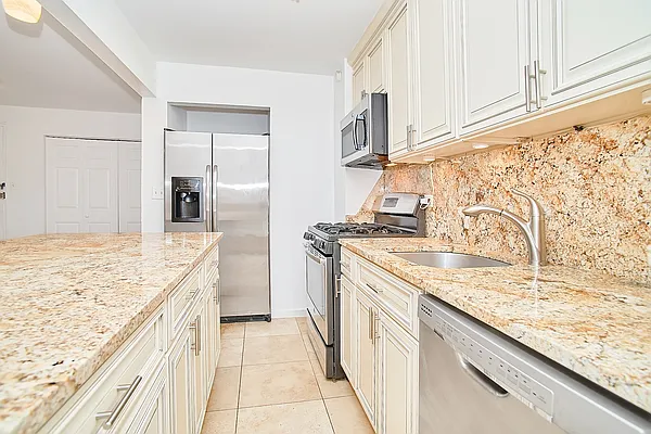 Rented by Living New York | media 17