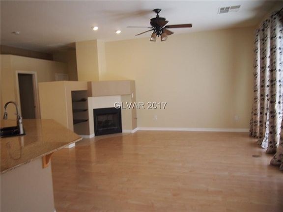 5th image of 327 Palm Trace Ave #0
