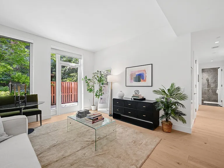 312 W 43rd St #2B — Photo 8