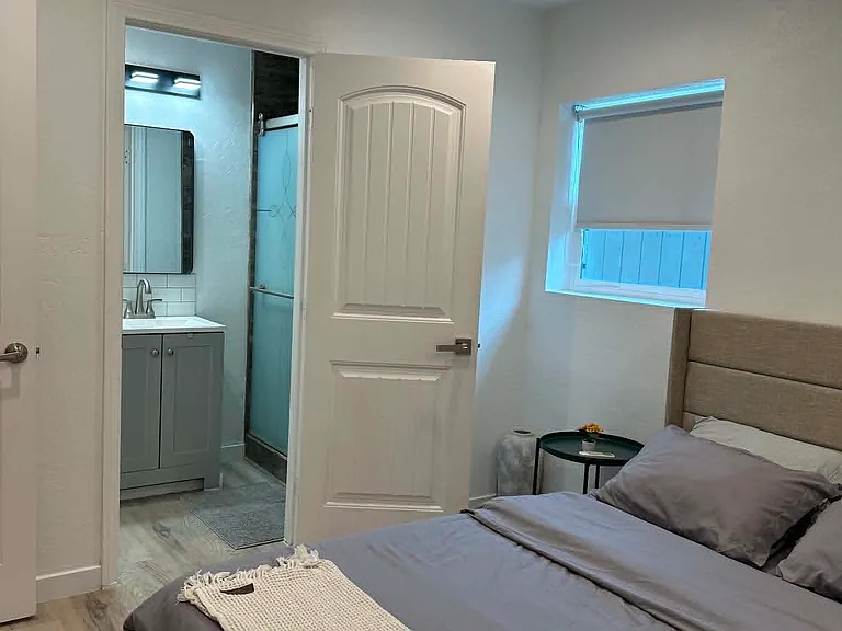 3768 Marlborough Ave — Photo 6