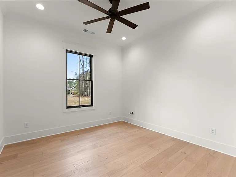 3255 Tanners Mill Rd — Photo 53