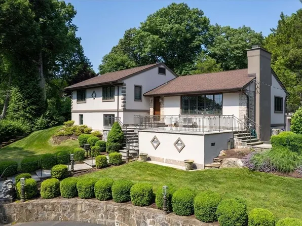 299 Old Colony Road, Hartsdale, NY 10530
