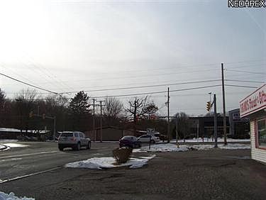 5th image of 6201 South Ave
