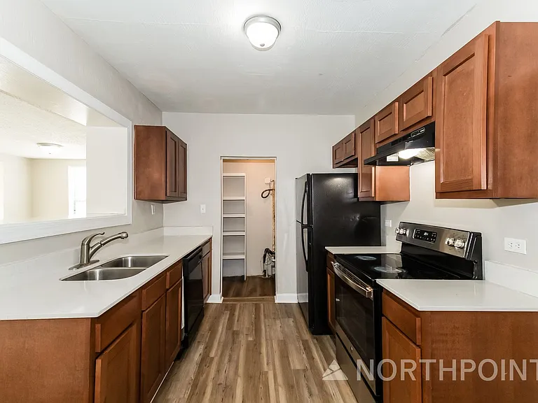 9776 Hogan Rd — Photo 6