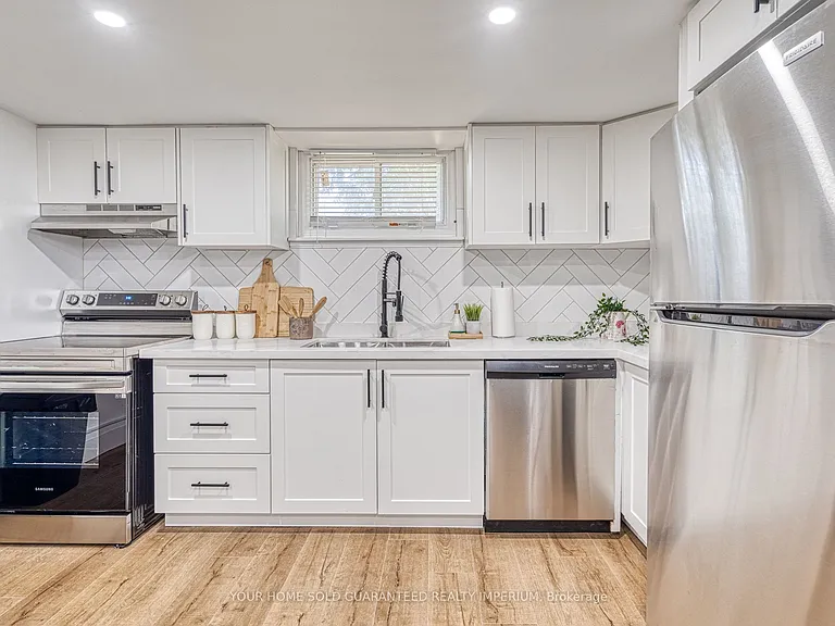 23 Augusta Ave #2 — Photo 8