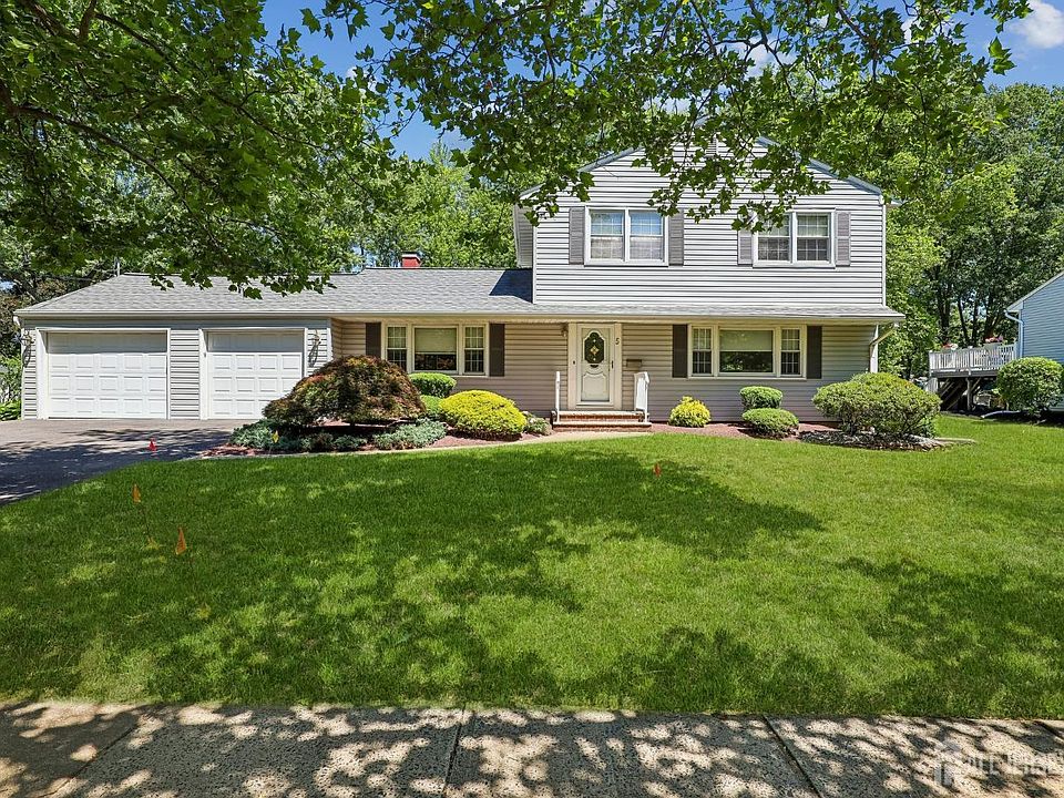 1st image of 5 Dogwood Ct