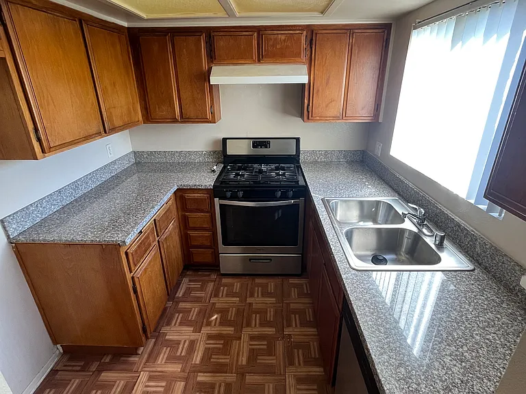615 Raleigh St #103 — Photo 4