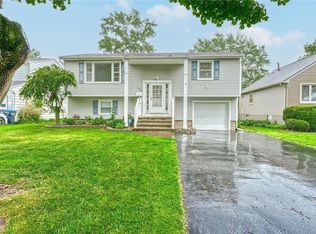 226 Ridgewood Rd, Rochester, NY 14626