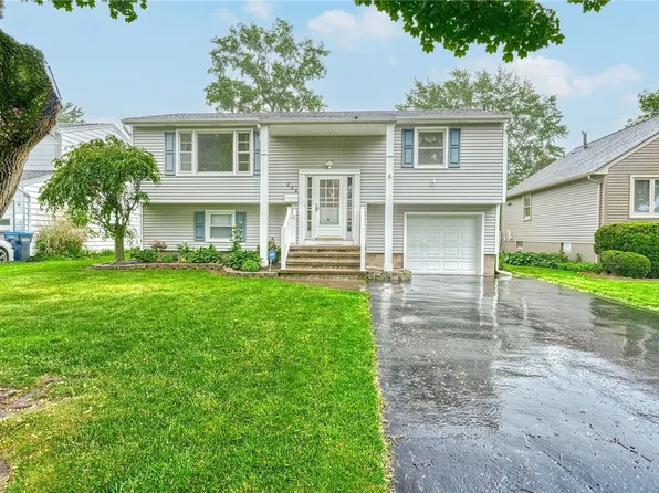 226 Ridgewood Rd, Rochester, NY 14626