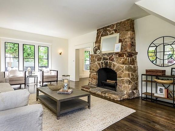 2nd image of 1429 Cortez Ave