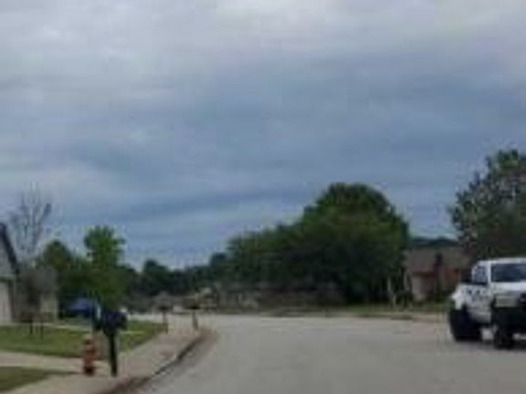 Exterior Neighborhood (street photo)