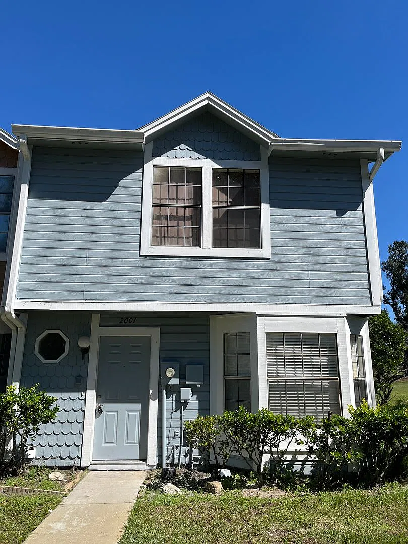 2/2.5 corner unit Townhouse in Whisper Lake — Photo 1