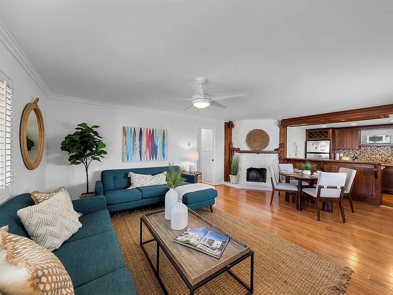 644 Manhattan Beach Blvd #10 — Photo 3