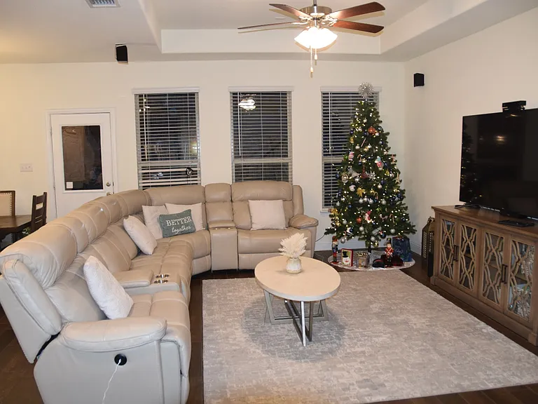 414 Parkford Dr — Photo 20