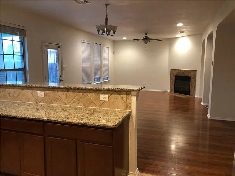 14320 Lake Victor Dr — Photo 24