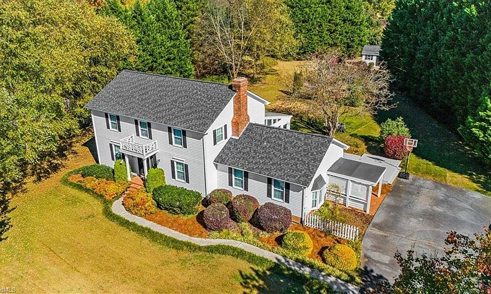 1st image of 2874 Fleming Rd