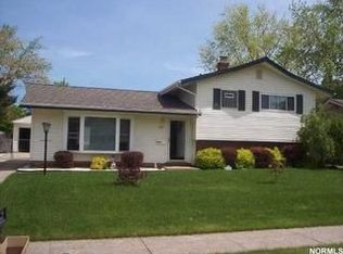 6671 Crenshaw Dr, Parma Heights, OH 44130
