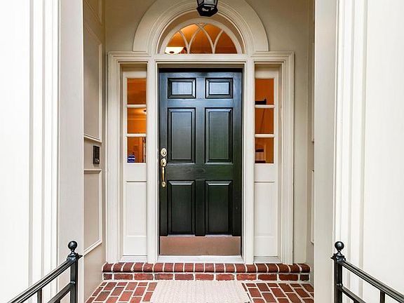 4th image of 2051 Mayfair McLean Ct