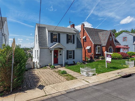 3rd image of 1656 Seaton St
