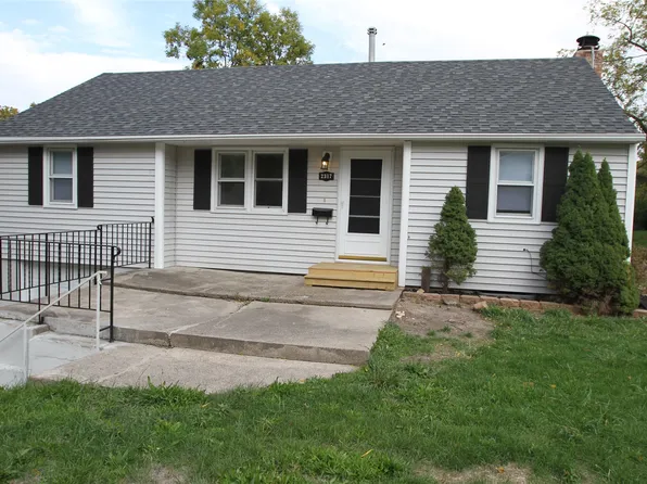2317 S Union St, Des Moines, IA 50315