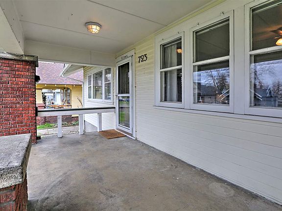 3rd image of 723 W Mansfield Ave