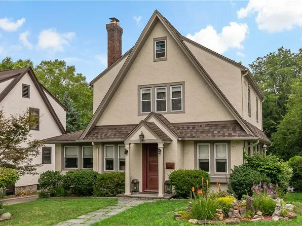 835 Harmon Drive, Mamaroneck, NY 10543