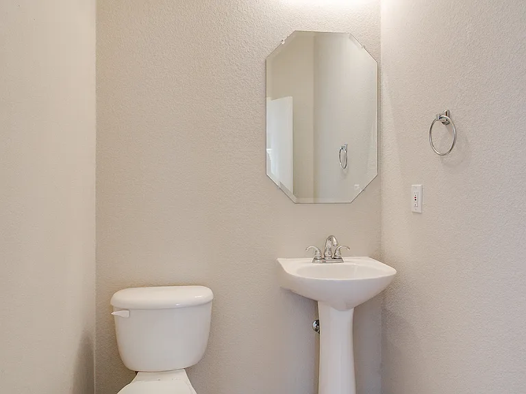 5824 Melanie Ct — Photo 15