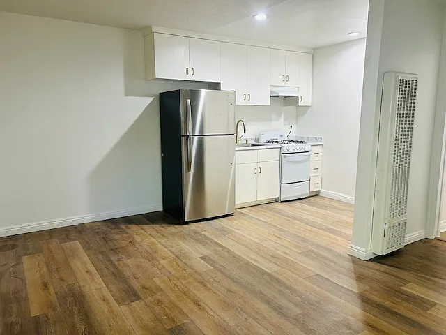 710 N La Fayette Park Pl #8 — Photo 3