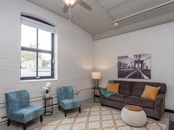 3rd image of 736 Federal St #11002355