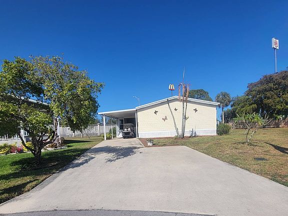 2nd image of 4221 72nd St N #1008