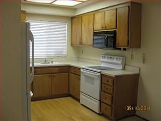 2nd image of 3018 Flint St
