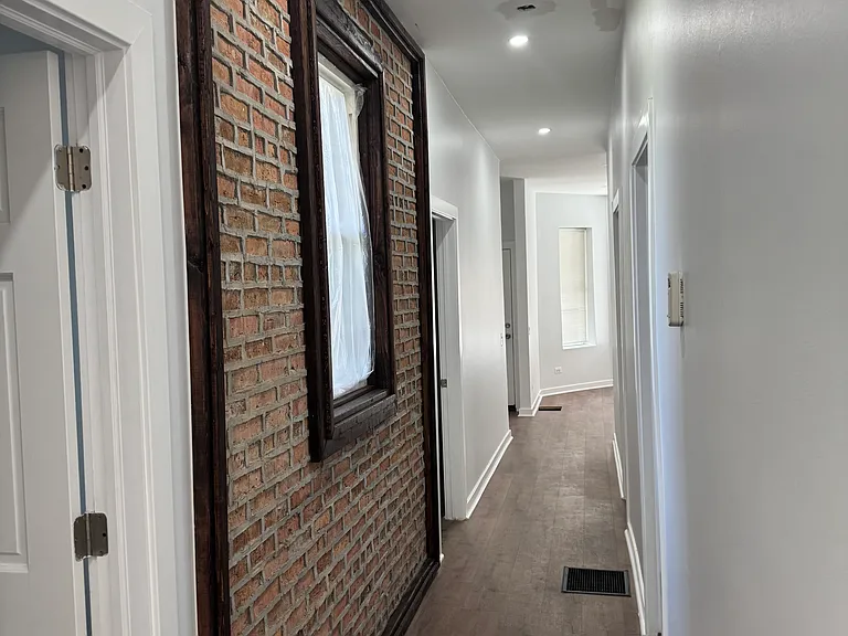 1540 W Garfield Blvd #1 — Photo 7