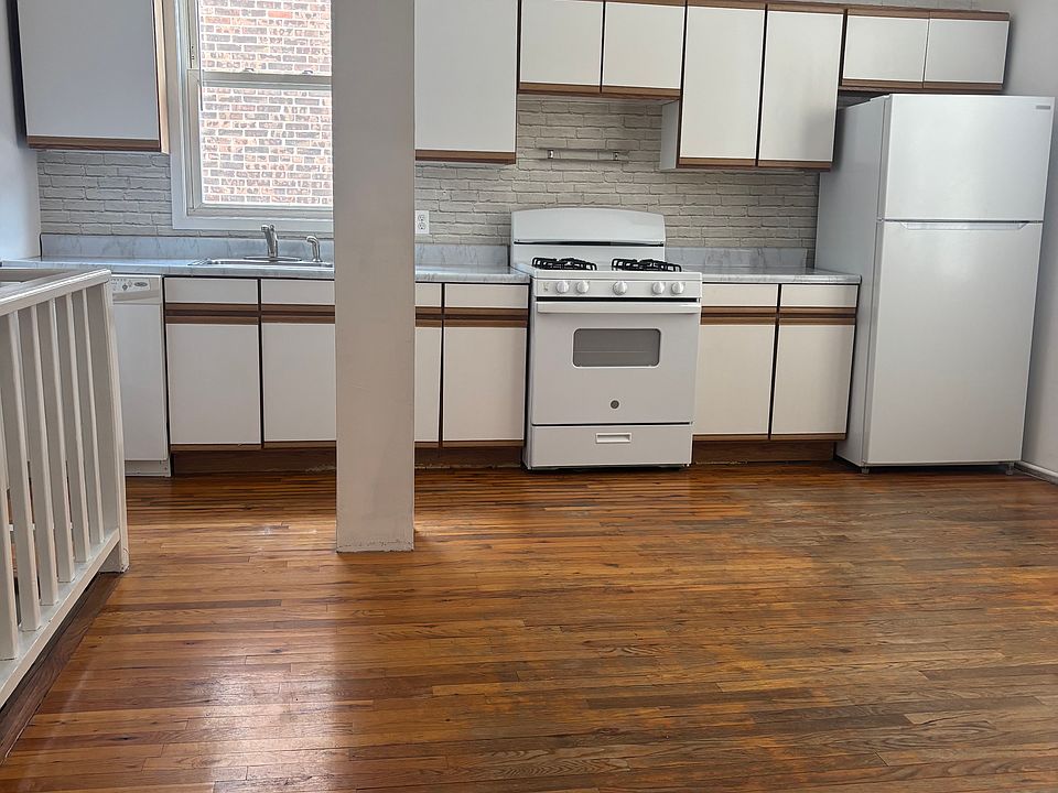 1st image of 152 Beach 118 St #1