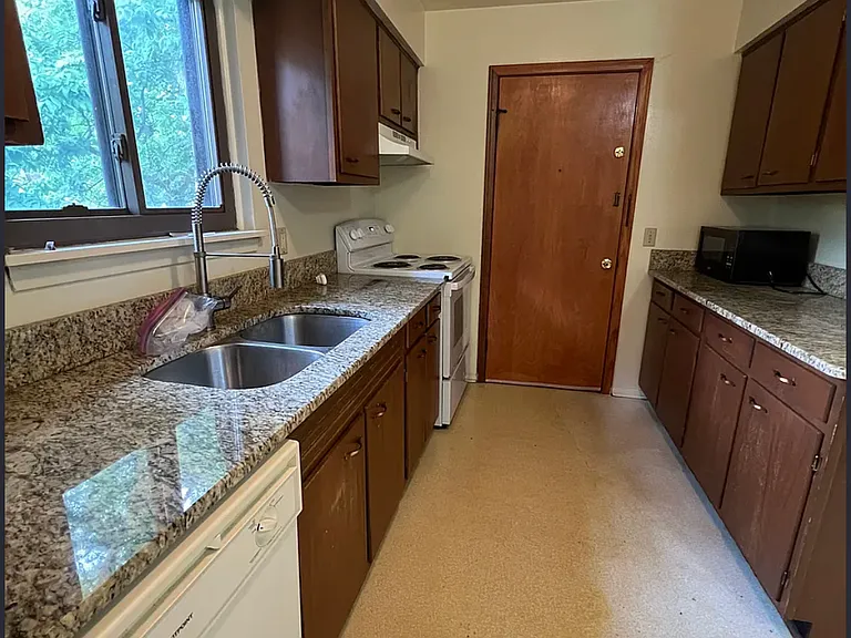 507 N Washington St #3 — Photo 3