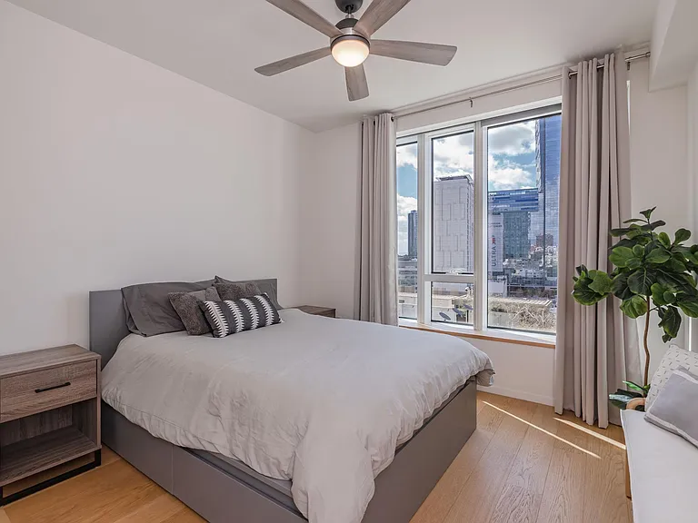 889 Francisco St #802 — Photo 17