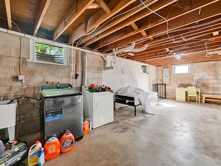 2019 S Fountain Green Rd — Photo 20